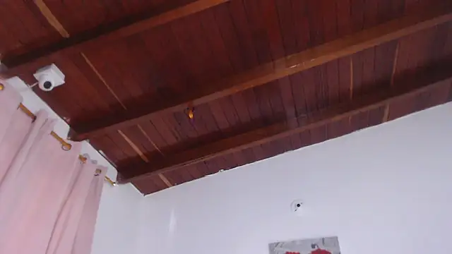 Amara Red online show from December 2025 01:05:02 PM