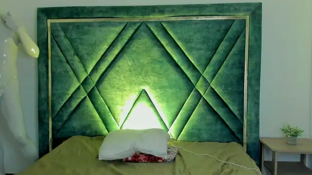 Snapshot of Ari_sunshine_ chatting on October 2025 06:08:02 AM Ari sunshine online show from October 2025 06:08:02 AM