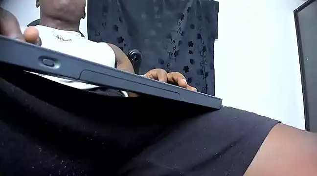 Snapshot of brant_garciabbc chatting on February 2025 01:09:02 AM brant garciabbc online show from February 2025 01:09:02 AM