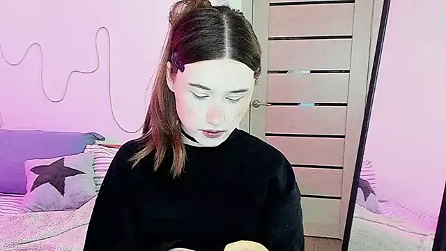 Stella Sunny online show from December 2025 05:20:01 PM