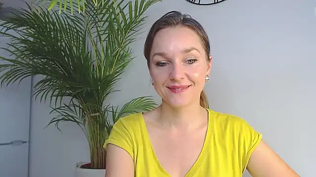 Snapshot of AliciaDesire chatting on December 2024 07:58:01 AM AliciaDesire online show from December 2024 07:58:01 AM