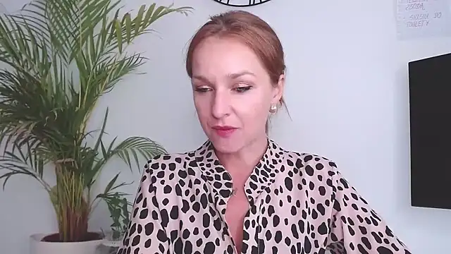 Snapshot of AliciaDesire chatting on September 2025 01:01:01 PM AliciaDesire online show from September 2025 01:01:01 PM