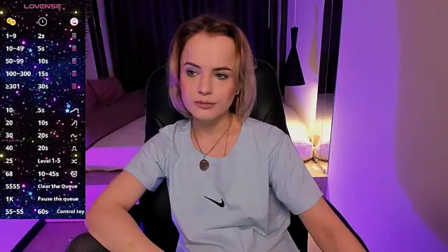 Snapshot of JessicaBeverly chatting on March 2025 08:11:01 PM JessicaBeverly online show from March 2025 08:11:01 PM