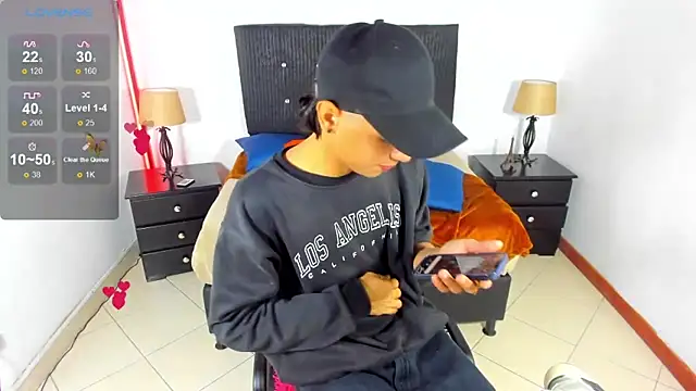 Snapshot of Brand_habes chatting on December 2024 01:39:01 PM Brand habes online show from December 2024 01:39:01 PM