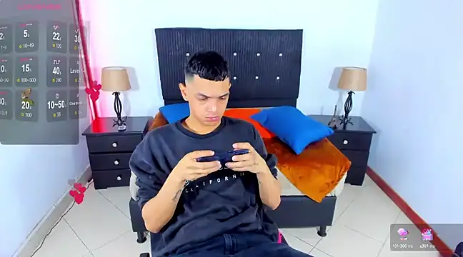 Snapshot of Brand_habes chatting on December 2024 04:49:02 PM Brand habes online show from December 2024 04:49:02 PM