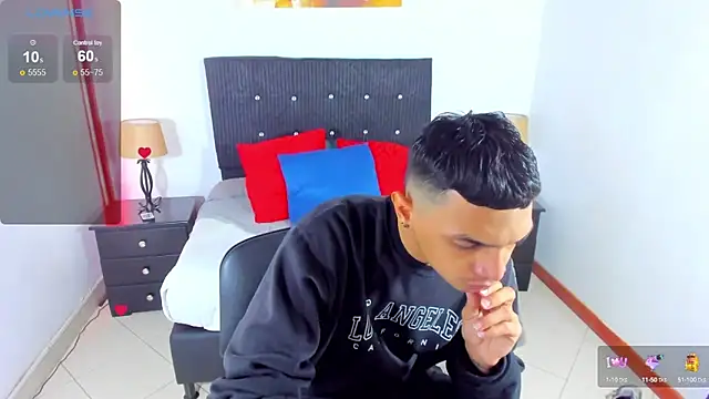 Snapshot of Brand_habes chatting on December 2024 05:40:02 PM Brand habes online show from December 2024 05:40:02 PM