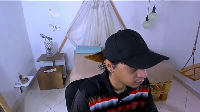 Snapshot of Brand_habes chatting on September 2025 12:41:01 PM Brand habes online show from September 2025 12:41:01 PM