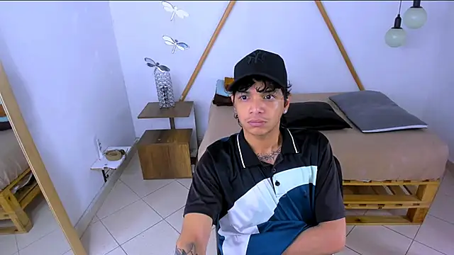 Snapshot of Brand_habes chatting on October 2025 02:03:02 PM Brand habes online show from October 2025 02:03:02 PM