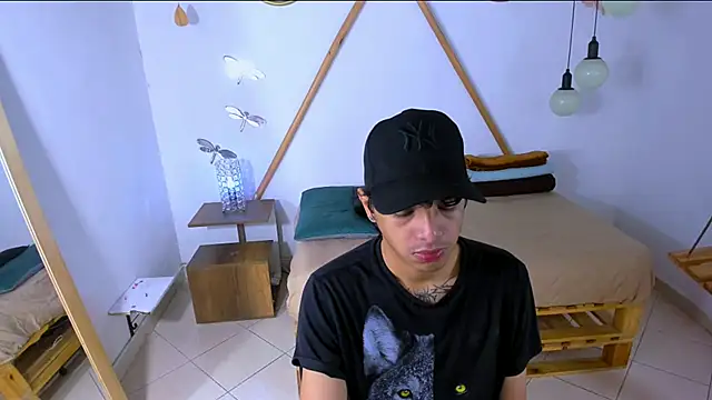 Snapshot of Brand_habes chatting on October 2025 01:33:02 PM Brand habes online show from October 2025 01:33:02 PM