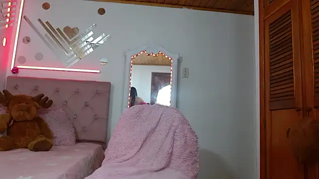 tifanny-squirt online show from March 2026 04:06:02 AM