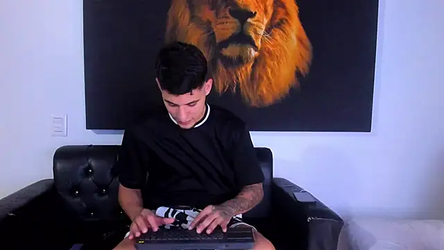 kyle smithxx online show from December 2024 12:52:02 AM