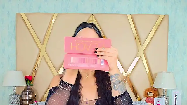 Snapshot of GiahDaniels chatting on February 2025 08:54:02 PM GiahDaniels online show from February 2025 08:54:02 PM