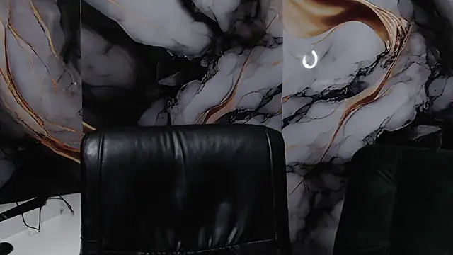 Snapshot of ling_ling24 chatting on March 2025 07:11:01 AM ling ling24 online show from March 2025 07:11:01 AM