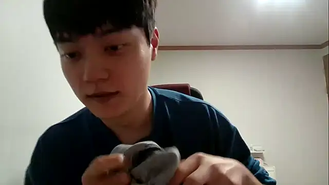 Snapshot of dhwisydy chatting on April 2026 11:36:01 AM dhwisydy online show from April 2026 11:36:01 AM