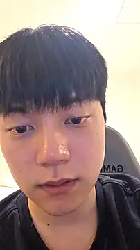 Snapshot of dhwisydy chatting on April 2026 09:26:02 AM dhwisydy online show from April 2026 09:26:02 AM