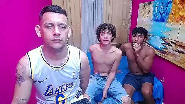 Snapshot of hugecocks_hot chatting on January 2026 11:42:02 PM hugecocks hot online show from January 2026 11:42:02 PM