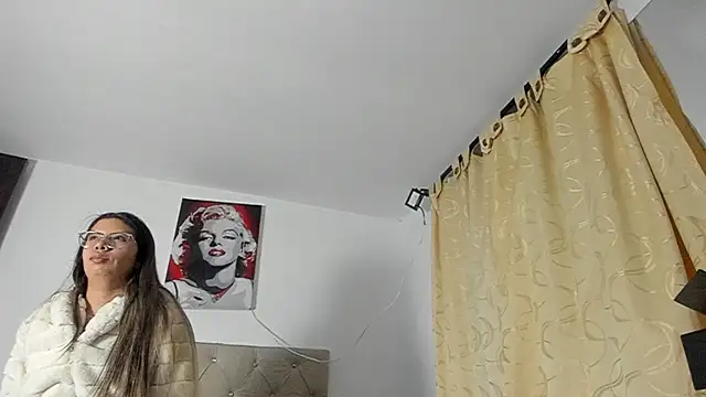 Vahiolet smith online show from September 2025 03:18:02 AM