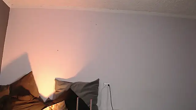 Snapshot of Miiaa_wallace chatting on February 2025 01:16:02 AM Miiaa wallace online show from February 2025 01:16:02 AM