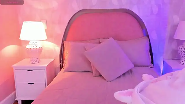 angeline teen online show from May 2026 12:11:01 PM