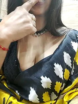 Snapshot of Aradhya-Sharma chatting on February 2025 08:04:02 PM Aradhya-Sharma online show from February 2025 08:04:02 PM