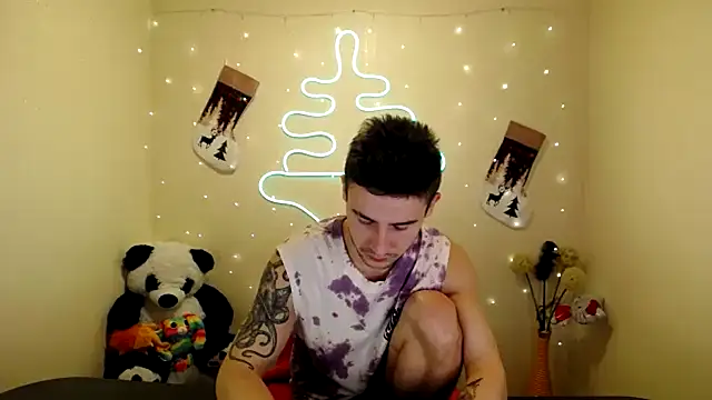 Snapshot of Mike_severi2 chatting on December 2024 03:01:02 PM Mike severi2 online show from December 2024 03:01:02 PM