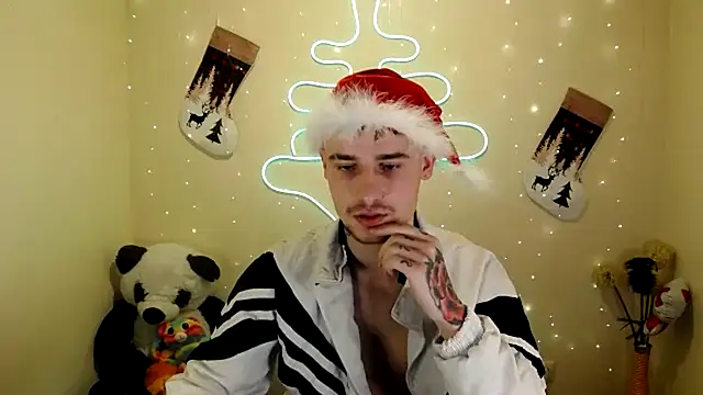 Snapshot of Mike_severi2 chatting on December 2024 03:31:02 PM Mike severi2 online show from December 2024 03:31:02 PM