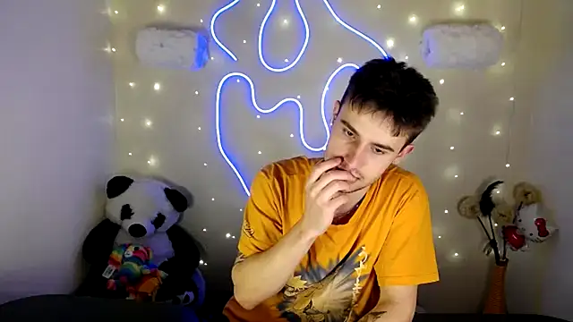 Snapshot of Mike_severi2 chatting on January 2025 01:46:01 PM Mike severi2 online show from January 2025 01:46:01 PM