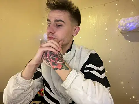 Snapshot of Mike_severi2 chatting on February 2025 12:14:02 PM Mike severi2 online show from February 2025 12:14:02 PM