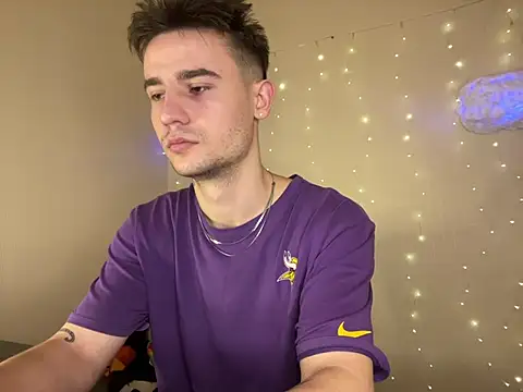 Snapshot of Mike_severi2 chatting on February 2025 06:24:01 AM Mike severi2 online show from February 2025 06:24:01 AM