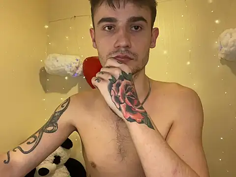 Snapshot of Mike_severi2 chatting on February 2025 12:22:01 PM Mike severi2 online show from February 2025 12:22:01 PM