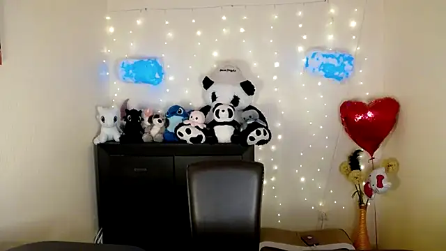 Snapshot of Mike_severi2 chatting on February 2025 12:16:02 PM Mike severi2 online show from February 2025 12:16:02 PM