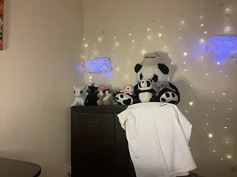 Snapshot of Mike_severi2 chatting on February 2025 04:21:01 PM Mike severi2 online show from February 2025 04:21:01 PM