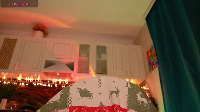 Snapshot of art_Jane chatting on December 2024 02:31:02 AM art Jane online show from December 2024 02:31:02 AM