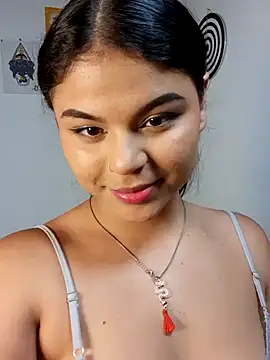 Snapshot of Cleo_hills chatting on December 2024 03:58:01 PM Cleo hills online show from December 2024 03:58:01 PM