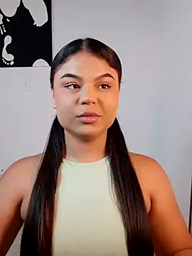 Snapshot of Cleo_hills chatting on February 2025 02:04:02 PM Cleo hills online show from February 2025 02:04:02 PM