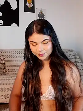 Snapshot of Cleo_hills chatting on March 2025 01:04:02 PM Cleo hills online show from March 2025 01:04:02 PM