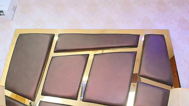 BellahColucci online show from December 2024 11:30:01 PM