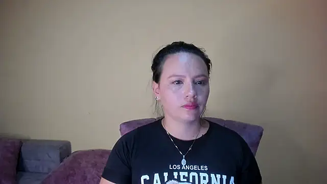 lauraguzman online show from March 2026 02:28:02 AM