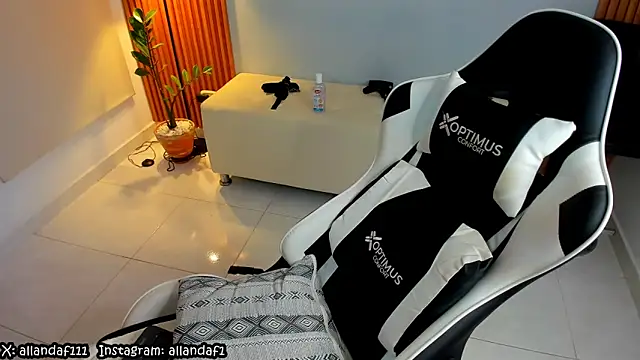 dafboy1 online show from February 2025 03:59:02 PM