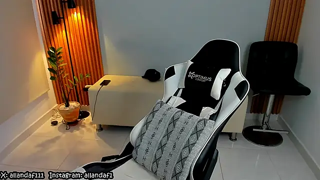 dafboy1 online show from March 2025 03:51:01 PM