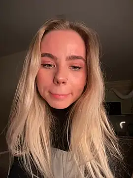 SkyBriii online show from December 2024 05:42:02 PM