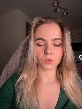 SkyBriii online show from January 2025 06:09:02 PM