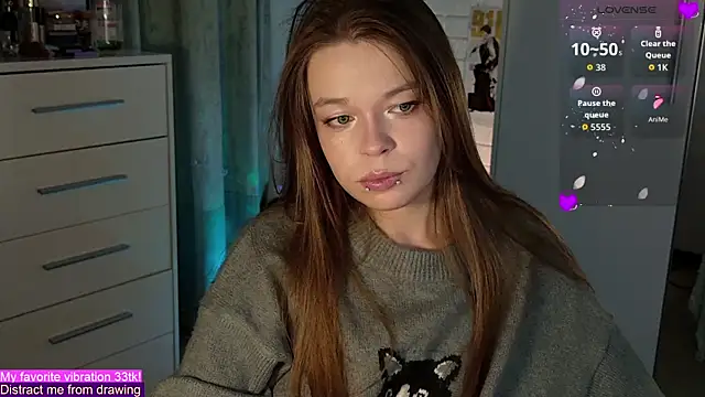 Snapshot of ValBae chatting on October 2025 08:15:01 PM ValBae online show from October 2025 08:15:01 PM