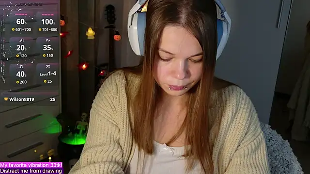 Snapshot of ValBae chatting on October 2025 10:10:02 PM ValBae online show from October 2025 10:10:02 PM