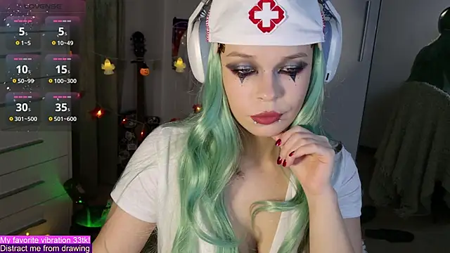 Snapshot of ValBae chatting on October 2025 08:43:01 PM ValBae online show from October 2025 08:43:01 PM