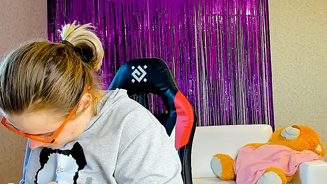 Seductive She Wolf online show from March 2025 12:34:01 PM