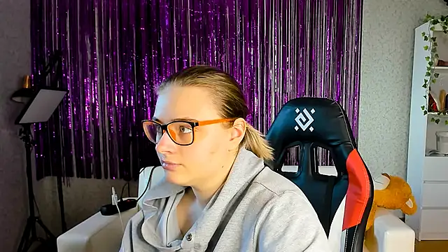 Seductive She Wolf online show from March 2025 07:35:02 AM