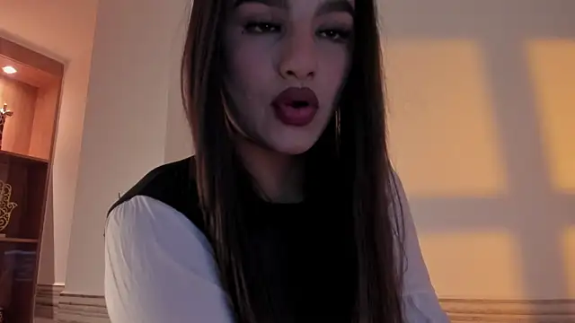 Sophia Cambpell online show from May 2026 09:57:02 PM