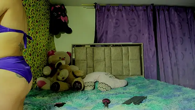 alanaanddaphne online show from April 2026 03:31:02 AM