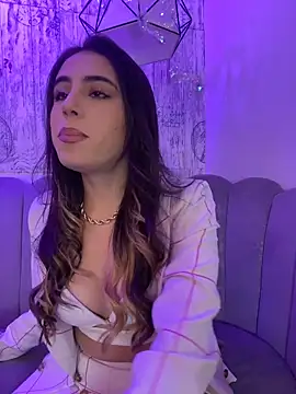 AbyThompson online show from December 2025 08:39:02 PM